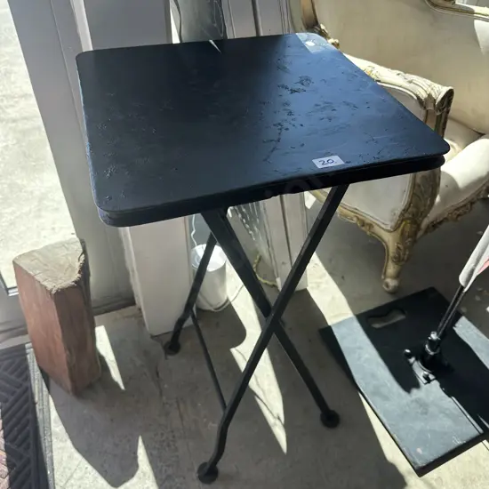 Folding metal plant stand