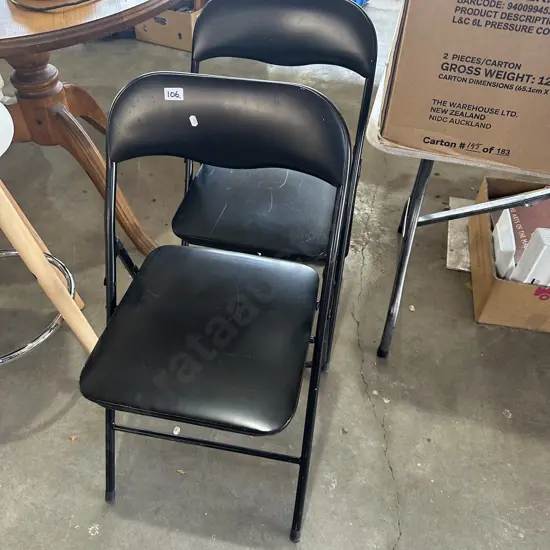 Pr folding chairs