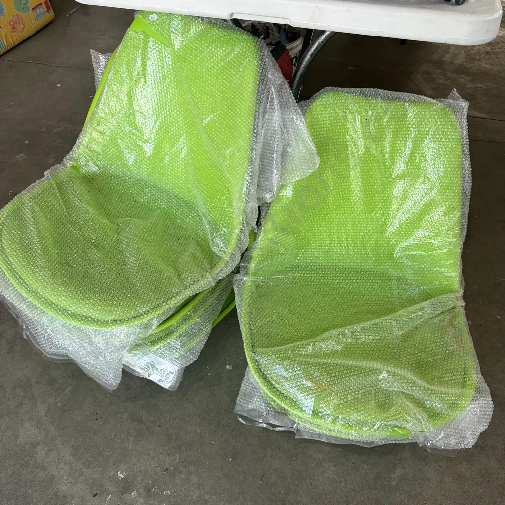unused green seats x 6 (2 need cleaning) Image 1++