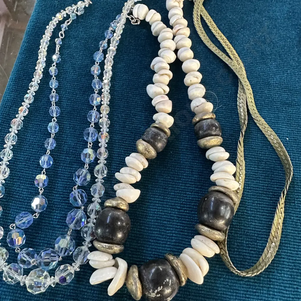 4 necklace inc Emma Page Image 1++