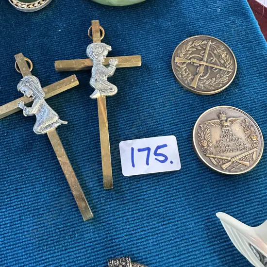 2 cross pendants & 2 arms medals