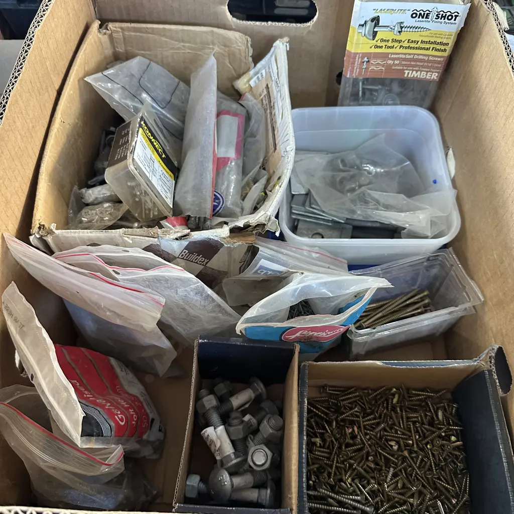 Assortment of nails, screws, bolts and washers etc. Image 1++
