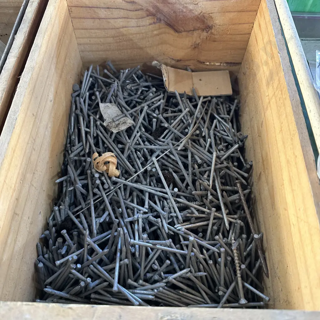 Box of 75mm jolt head galvanized nails. Image 1++