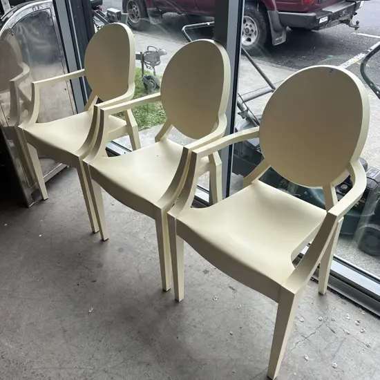 3 Kartell chairs