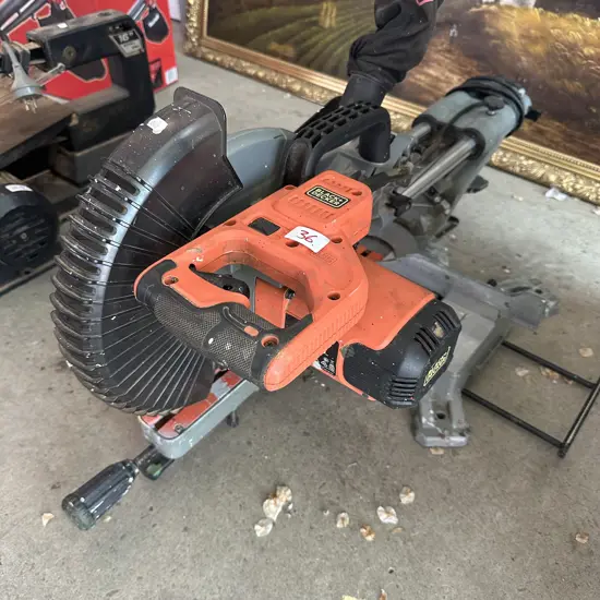 Compound saw