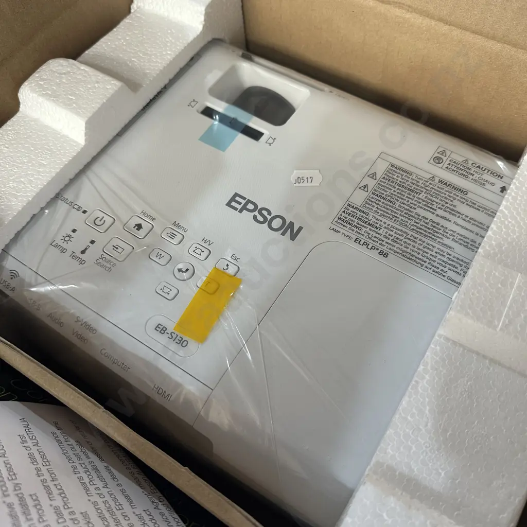 New unopened Multimedia projector Image 1++