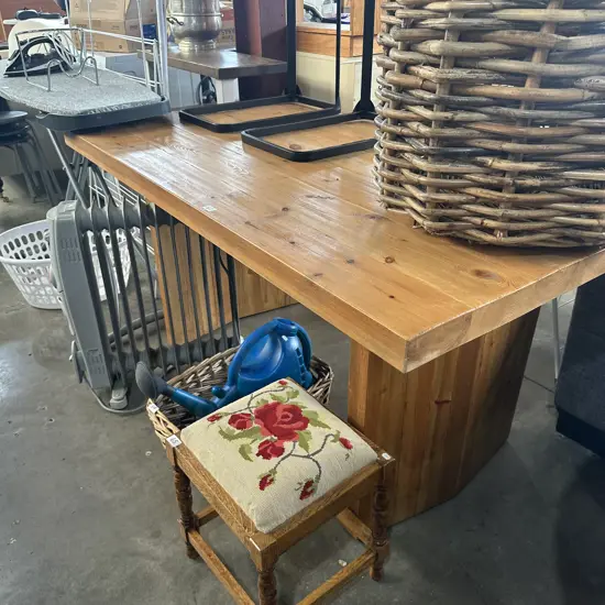 Wooden table 1500 x 900