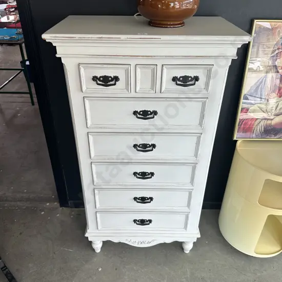 Tall chest drawers