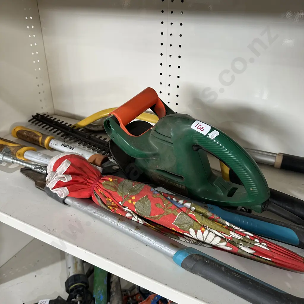 Hedge trimmer and loppers etc. Image 1++