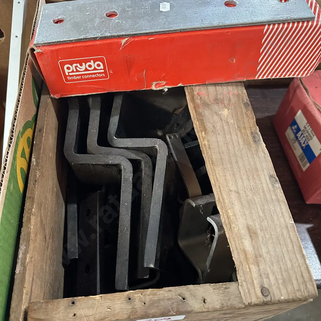 steel brackets and connectors Image 1++