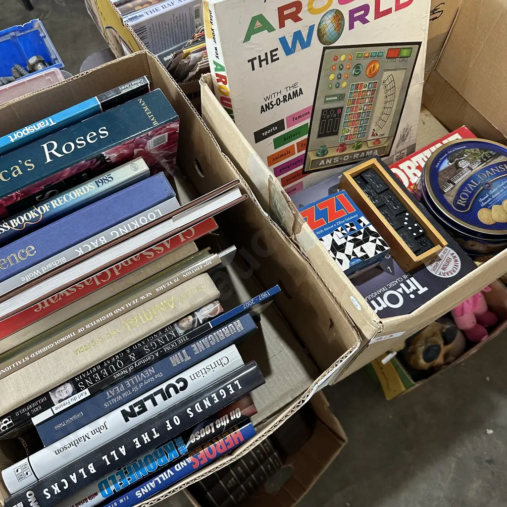 games and 2 box books Image 1++