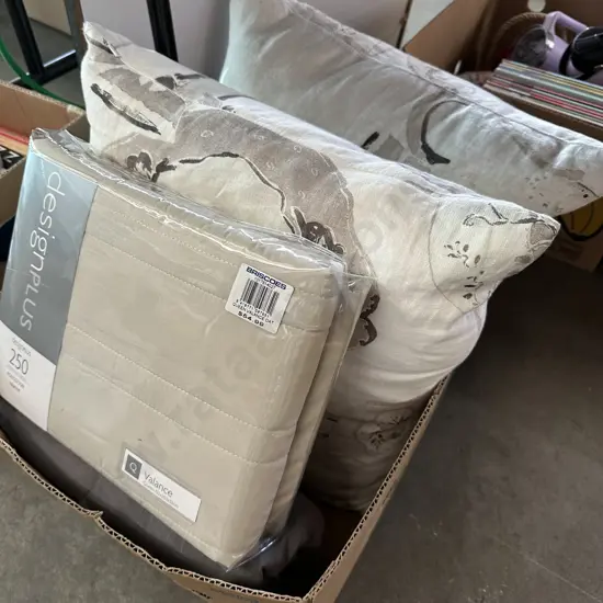 New valance plus Pr feather cushions