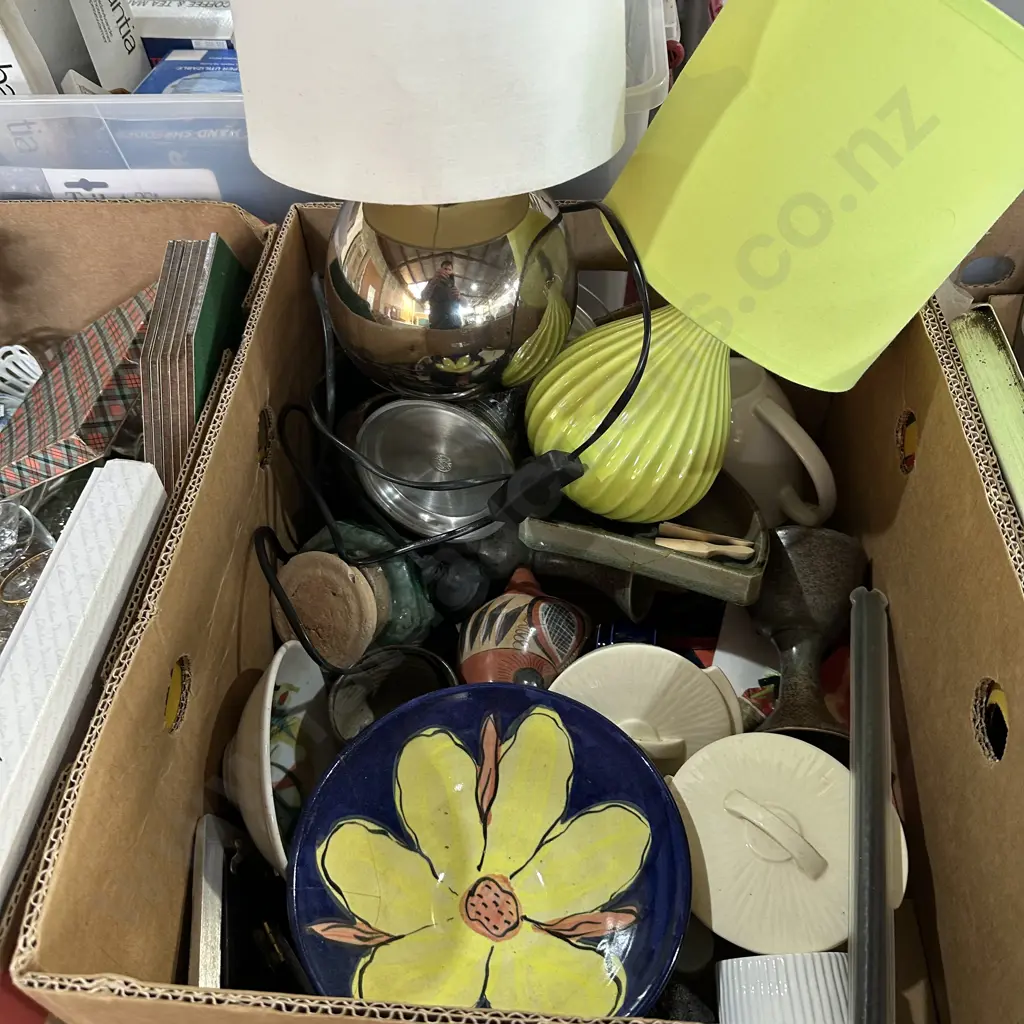 lamps and pottery etc Image 1++