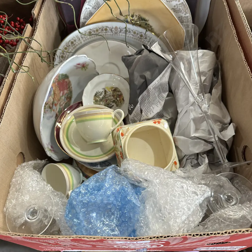 china and glassware Image 1++