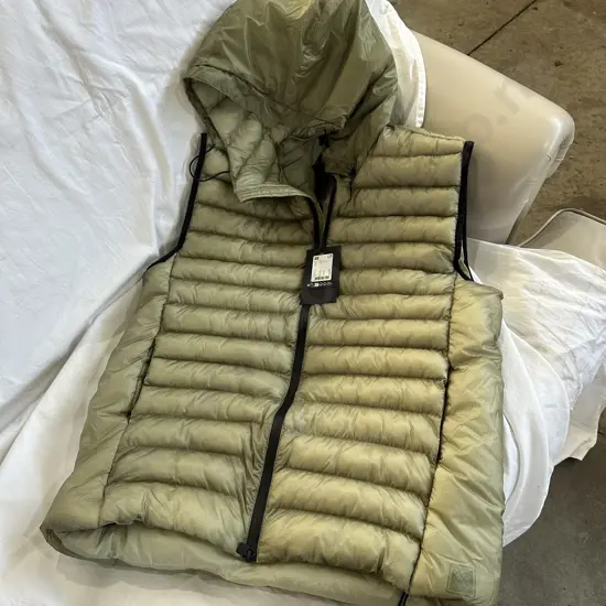 Rains kaunas vest L/$399