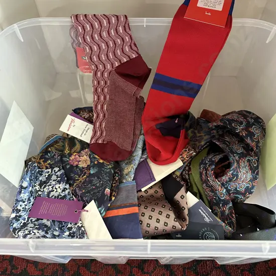 7 x Ties, Braces, 11 x pocket squares & 2 pr socks