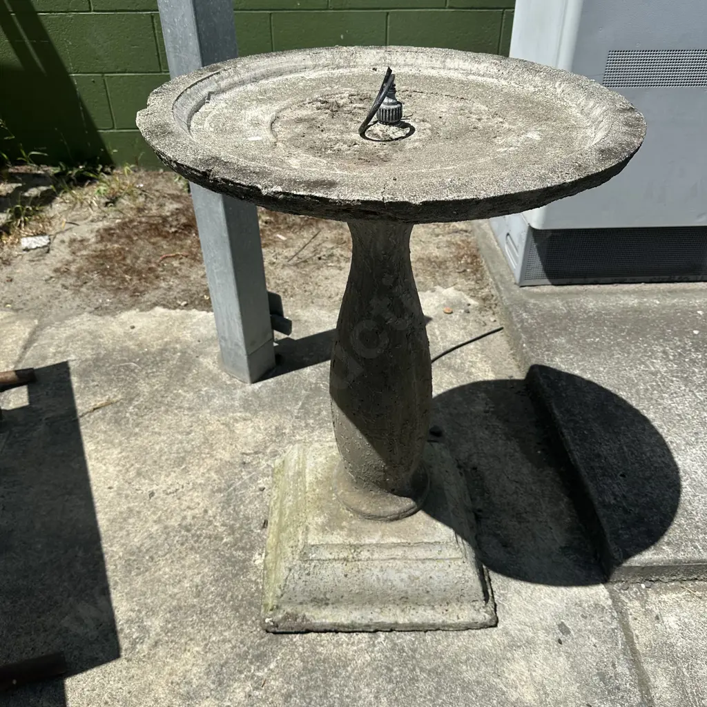 Concrete birdbath with waterline 840mm tall Image 1++
