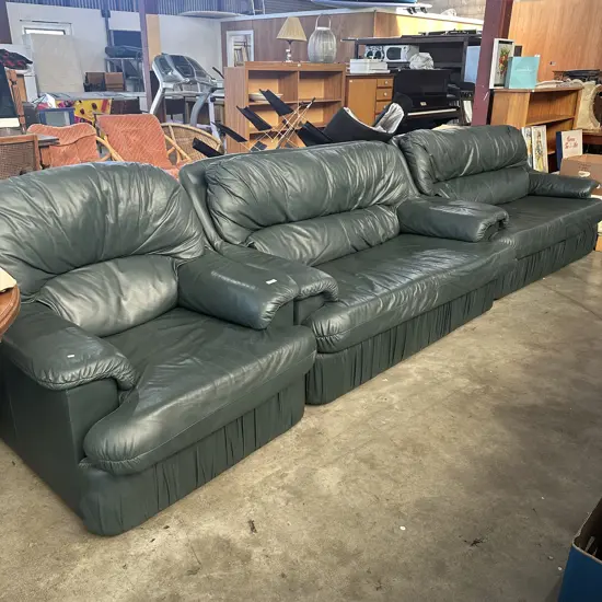 3pc leather Lounge suite