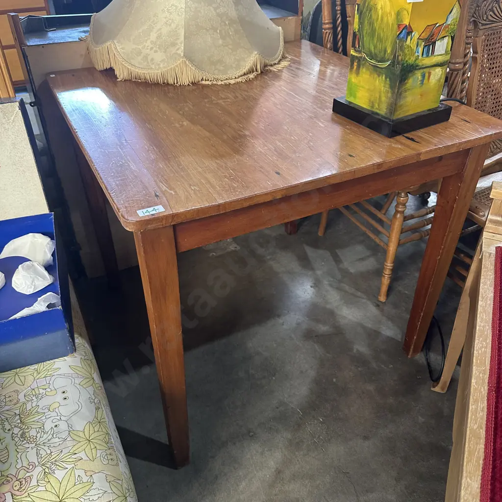 Square rimu table Image 1++