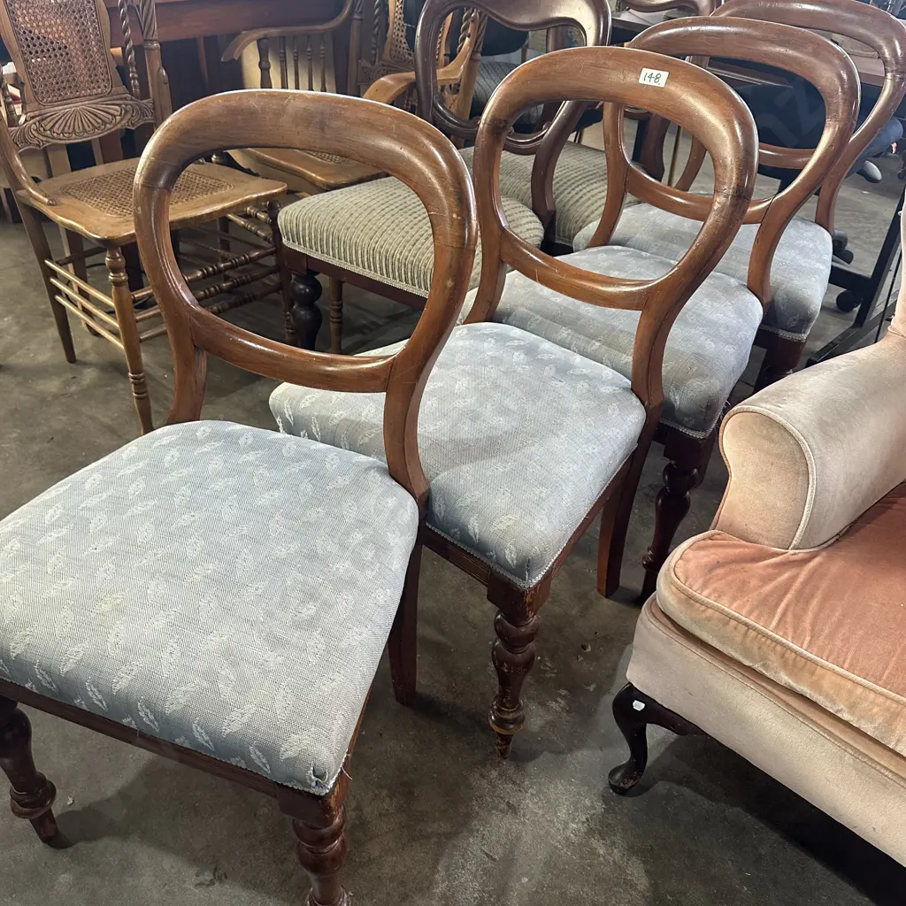 Set of 4 balloon back chairs Image 1++