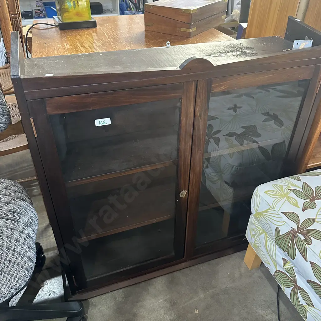 Display case Image 1++