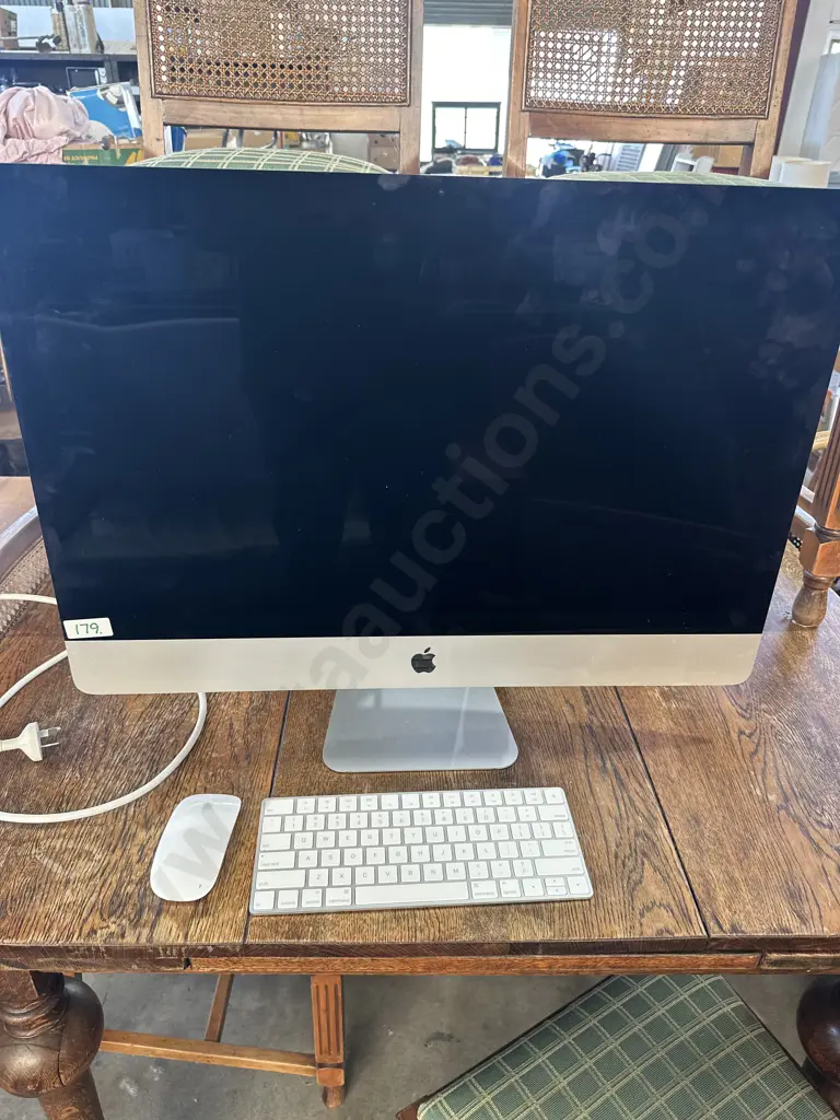 MacOS Monterey retina 5k 1TB, 27inch, keyboard & mouse. 2015 Image 1++