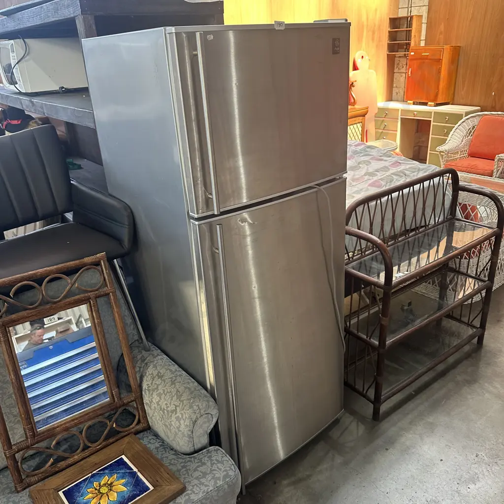 GE fridge freezer Image 1++