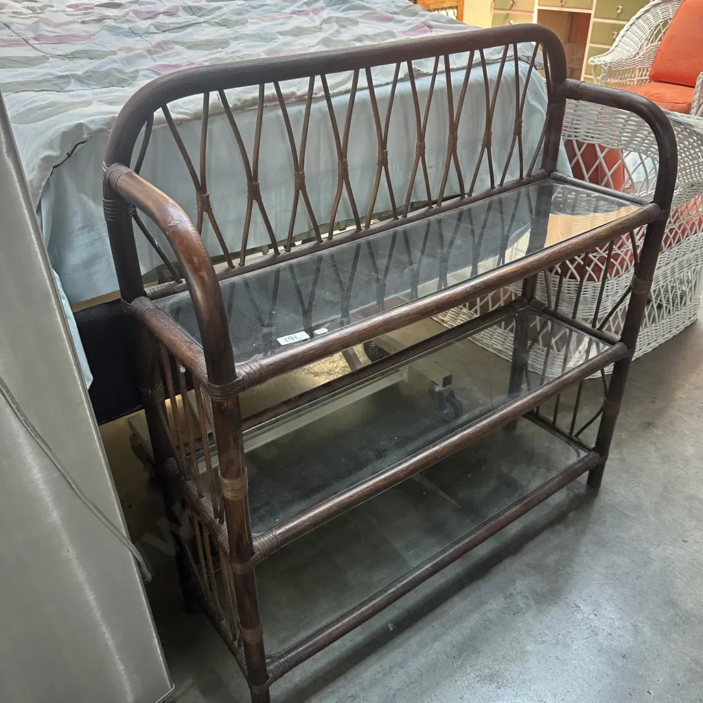 Cane and glass shelf unit Image 1++