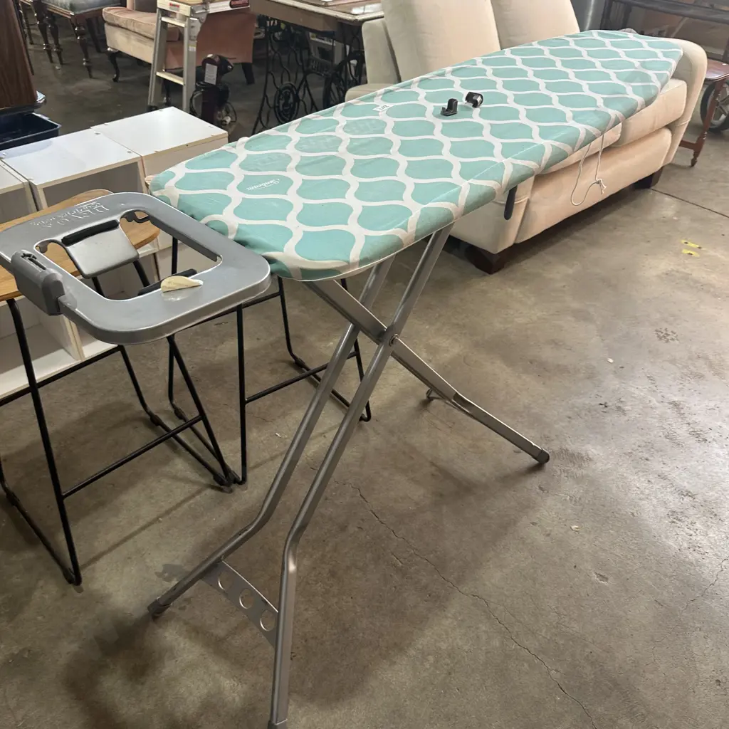 iron board Image 1++