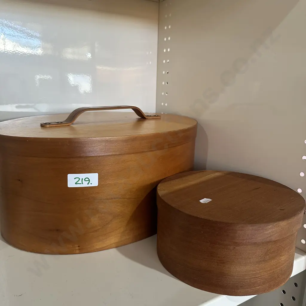 Hat box etc. Image 1++