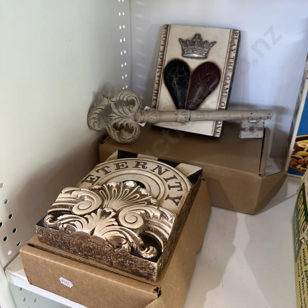 Two Sid Dickens blocks plus decorative key Image 1++