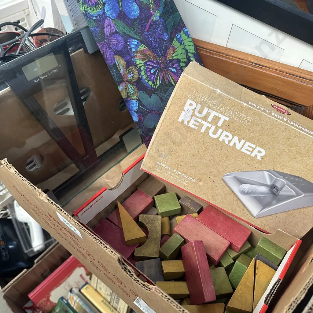 Putt returner, talking scales, frames and blocks etc. Image 1++