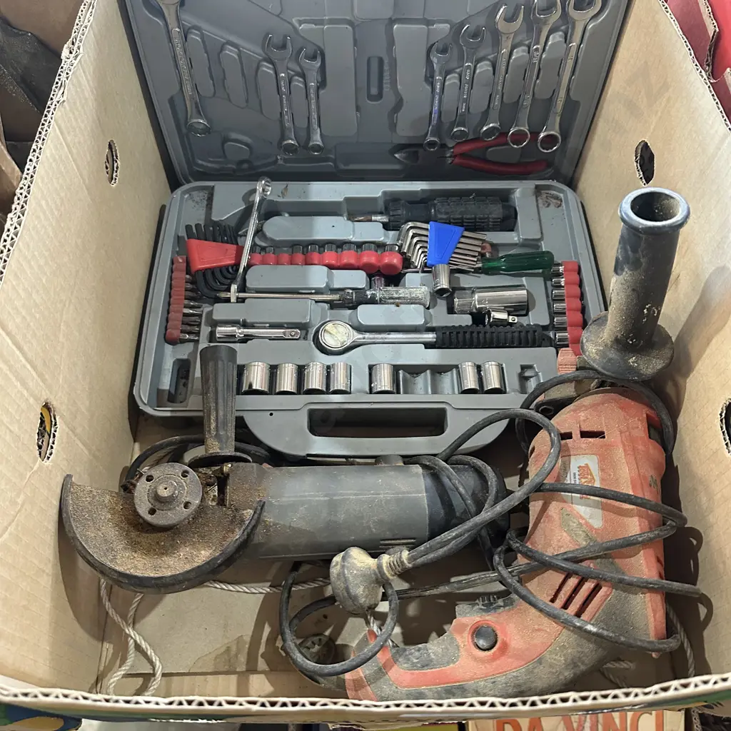 Tool set, electric drill and grinder Image 1++