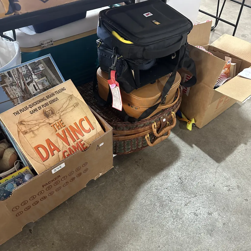 Plates, bags, puzzles etc. Image 1++