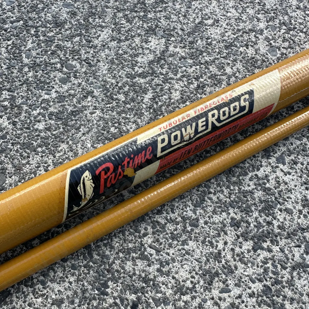 Vintage surfcaster excellent condition & spear Image 1++