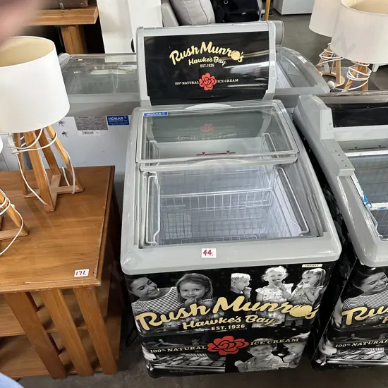 Small ice cream freezer