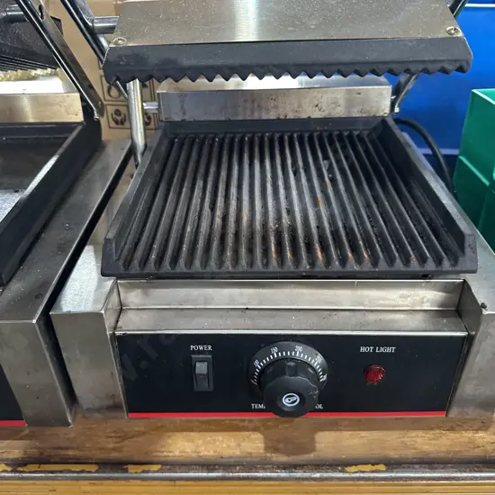 Hot Grill sandwich press -LinkRich