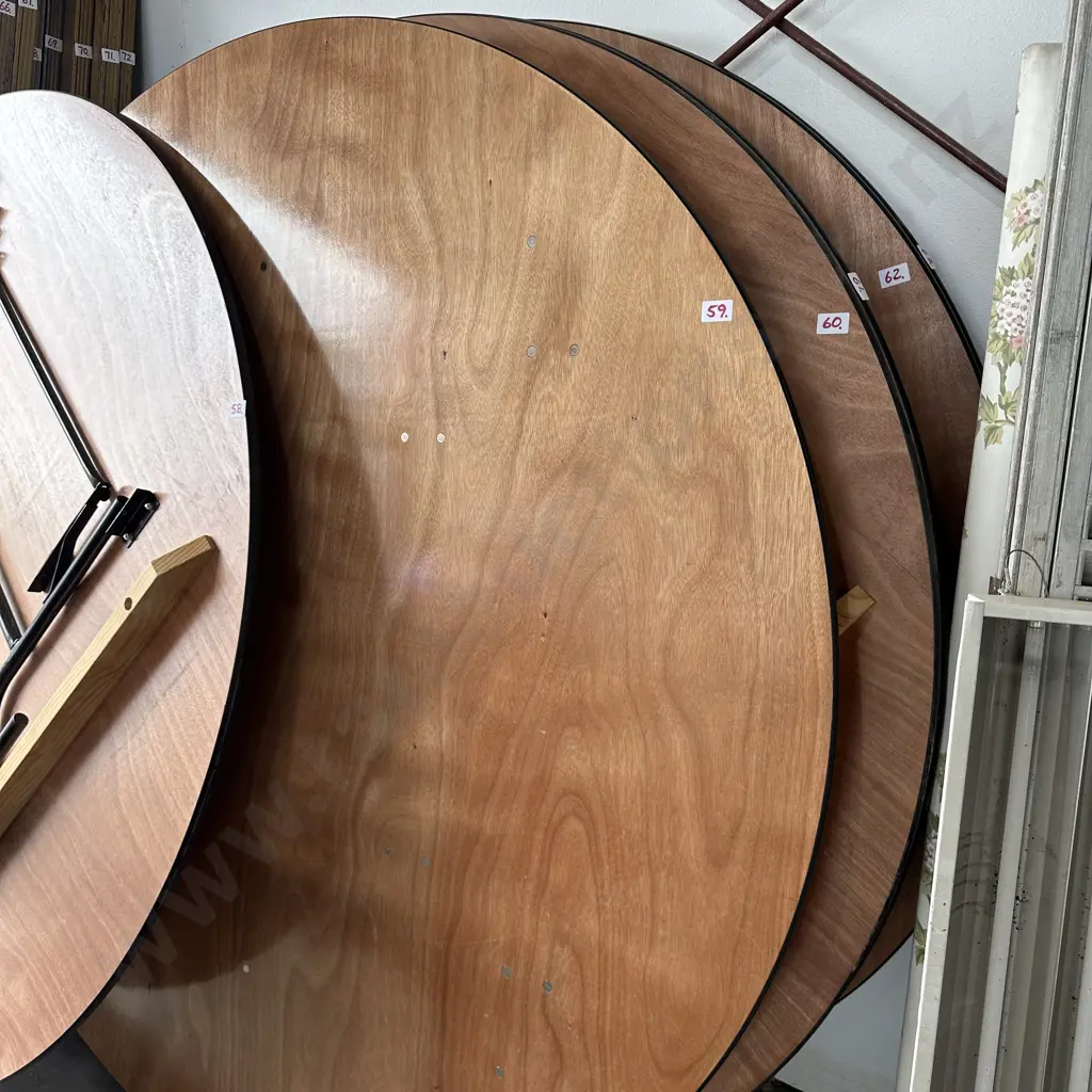 Large round trestle table 1830mm diameter Image 1++