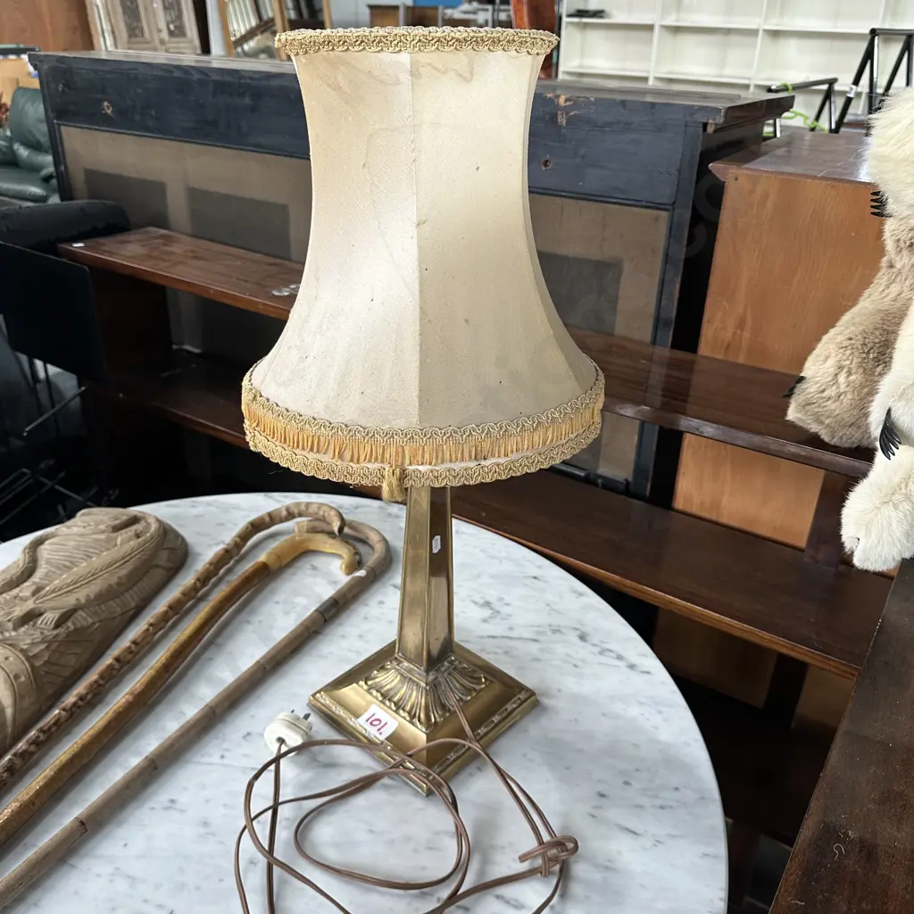 Brass base lamp Image 1++