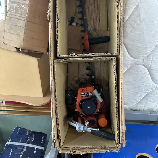 Petrol hedge trimmer and attachment