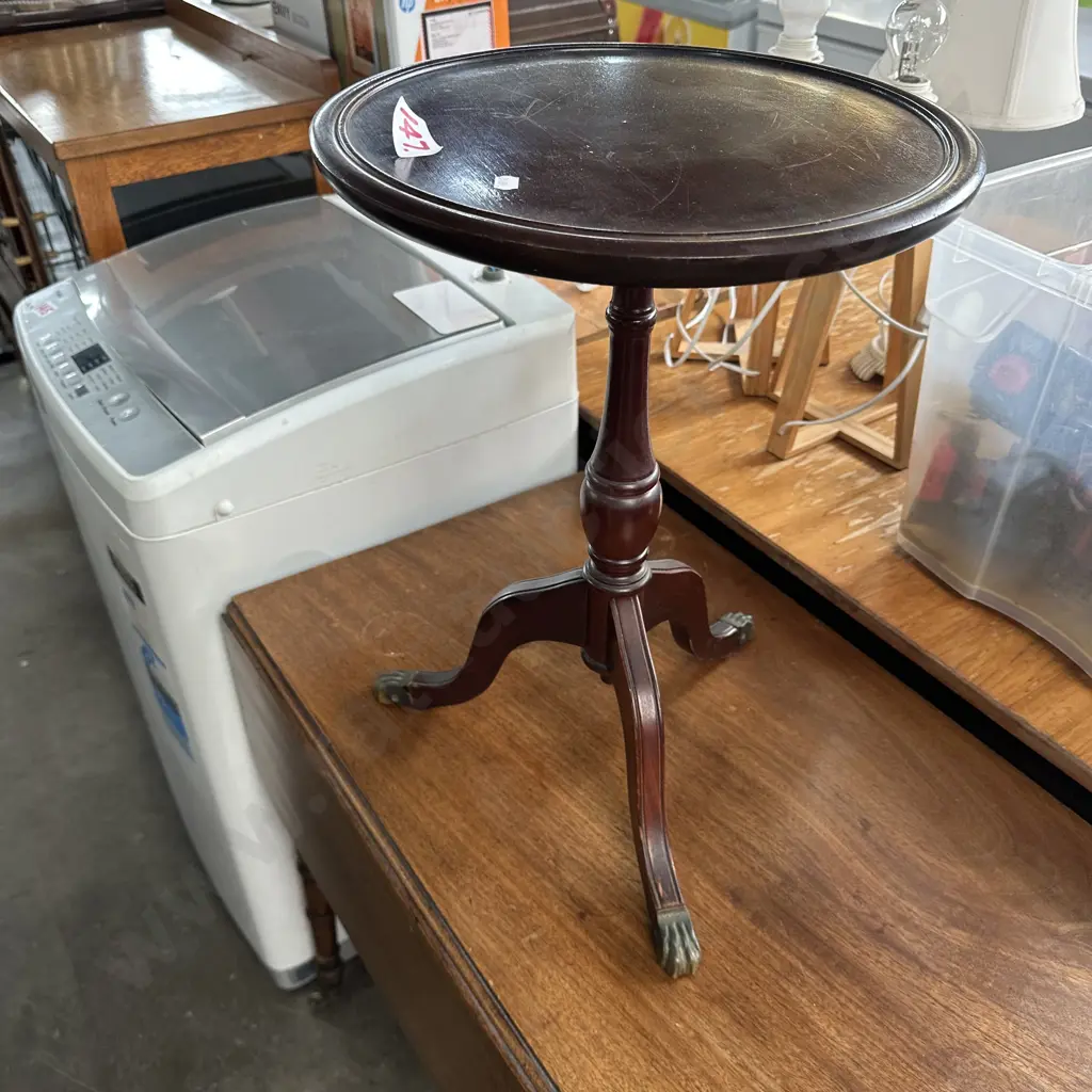 Wine table Image 1++