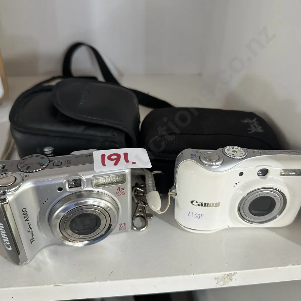 2 x canon cameras Image 1++