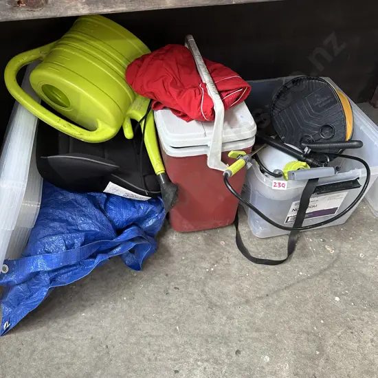 baylot (not the blue tarp)