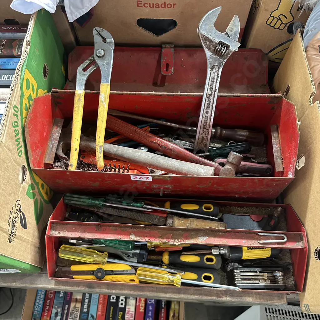 toolbox and contents Image 1++