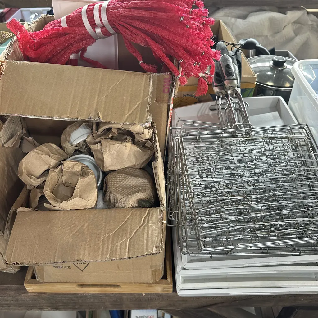 Large lot, wooden trays, ramekins, christmas items etc. (2 photos) Image 1++