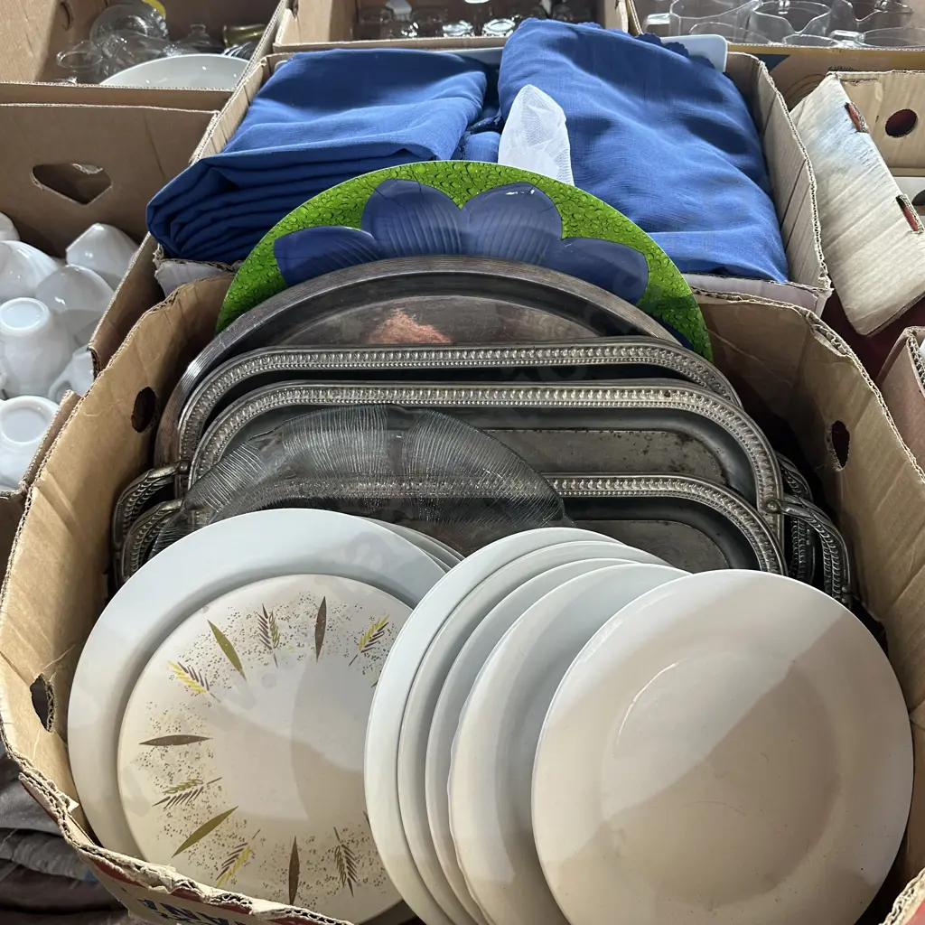 Two boxes, Plates, serving trays, table cloths Image 1++