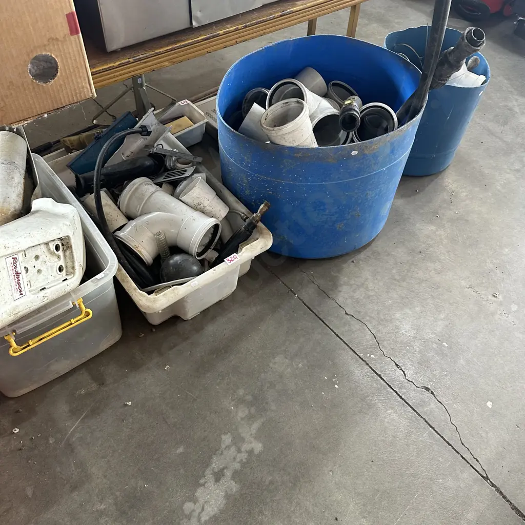 Large lot of plumbing pipe connectors and hardware Image 1++