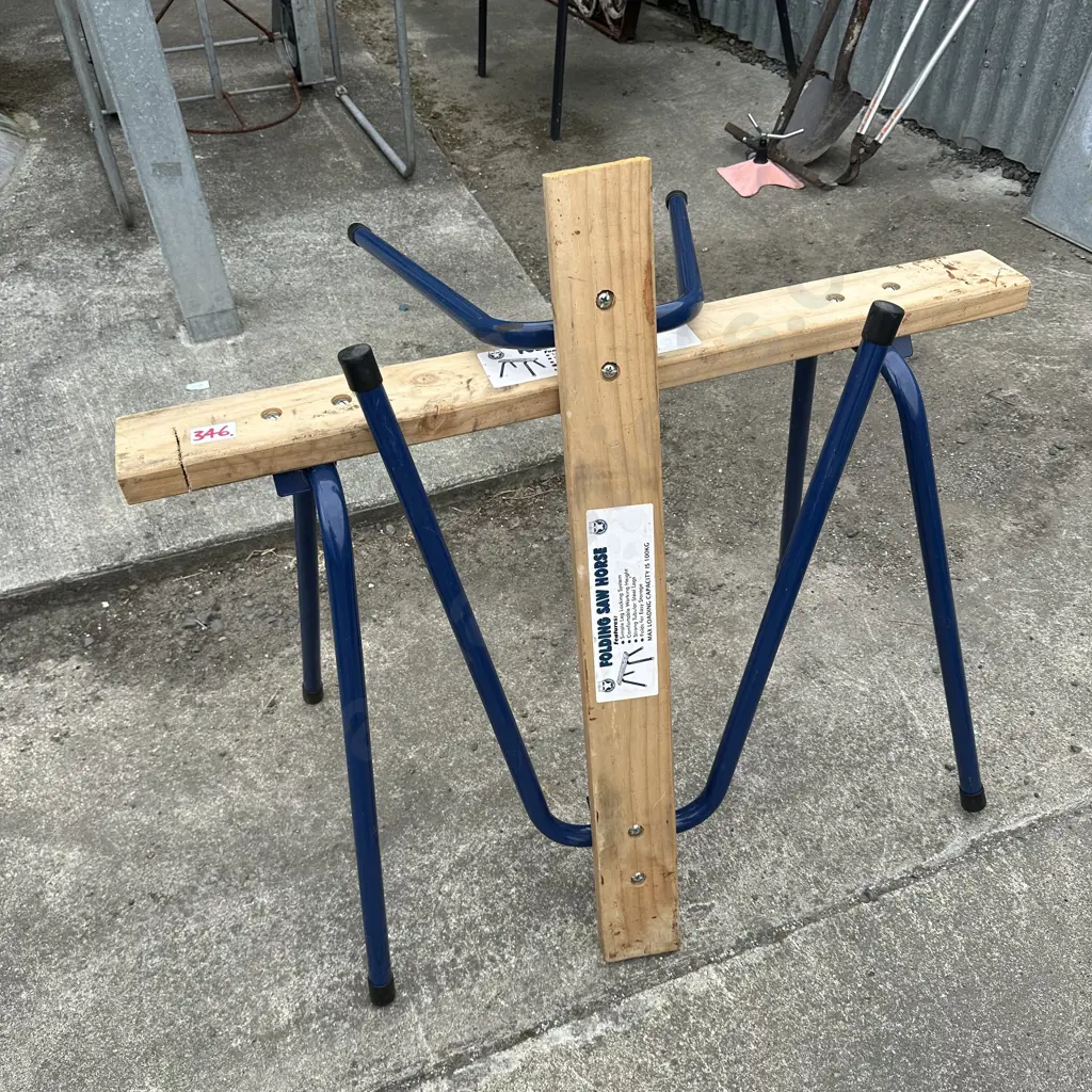 Pair saw horses Image 1++