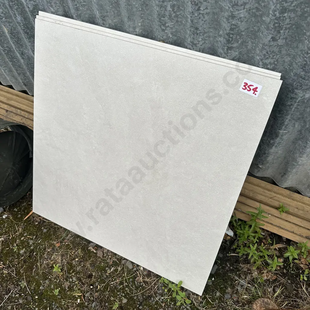 3x 600mm square tiles. Image 1++