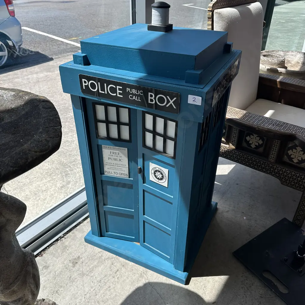 Bespoke kids Police telephone box 1m Image 1++